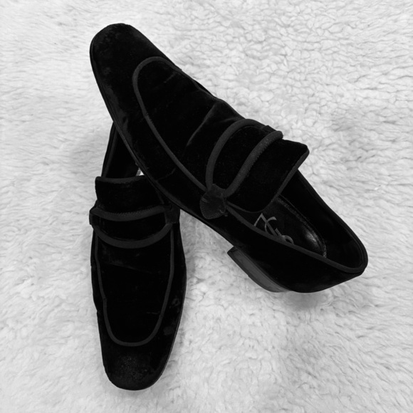 Yves Saint Laurent YSL Black Velvet Loafers size EU 40 US 7.5 main image 12